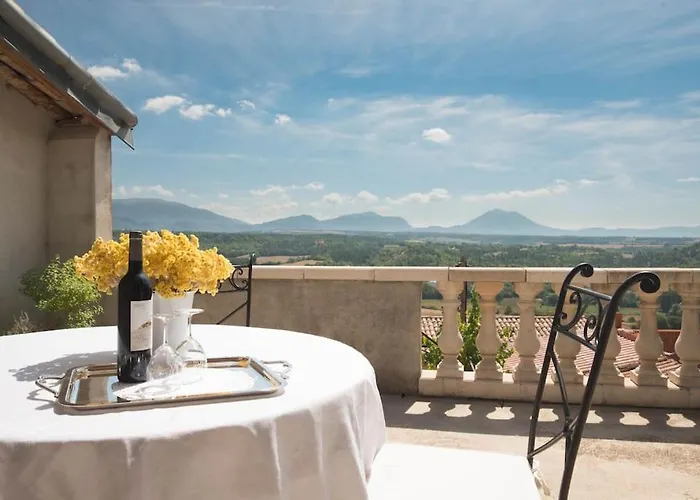 Six Chandelles M'etaient Comptees 3* Puimoisson