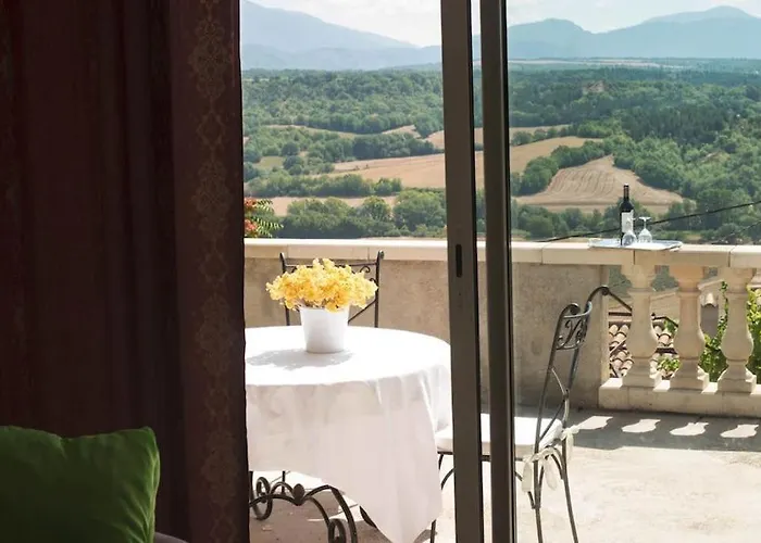 Six Chandelles M'etaient Comptees