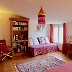 Six Chandelles M'étaient Comptées Couette-café 3*