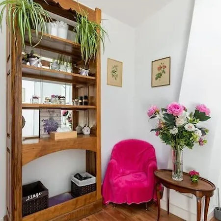 Six Chandelles M'etaient Comptees Bed & Breakfast Puimoisson