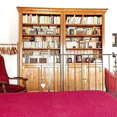 Six Chandelles M'etaient Comptees Bed & Breakfast Puimoisson